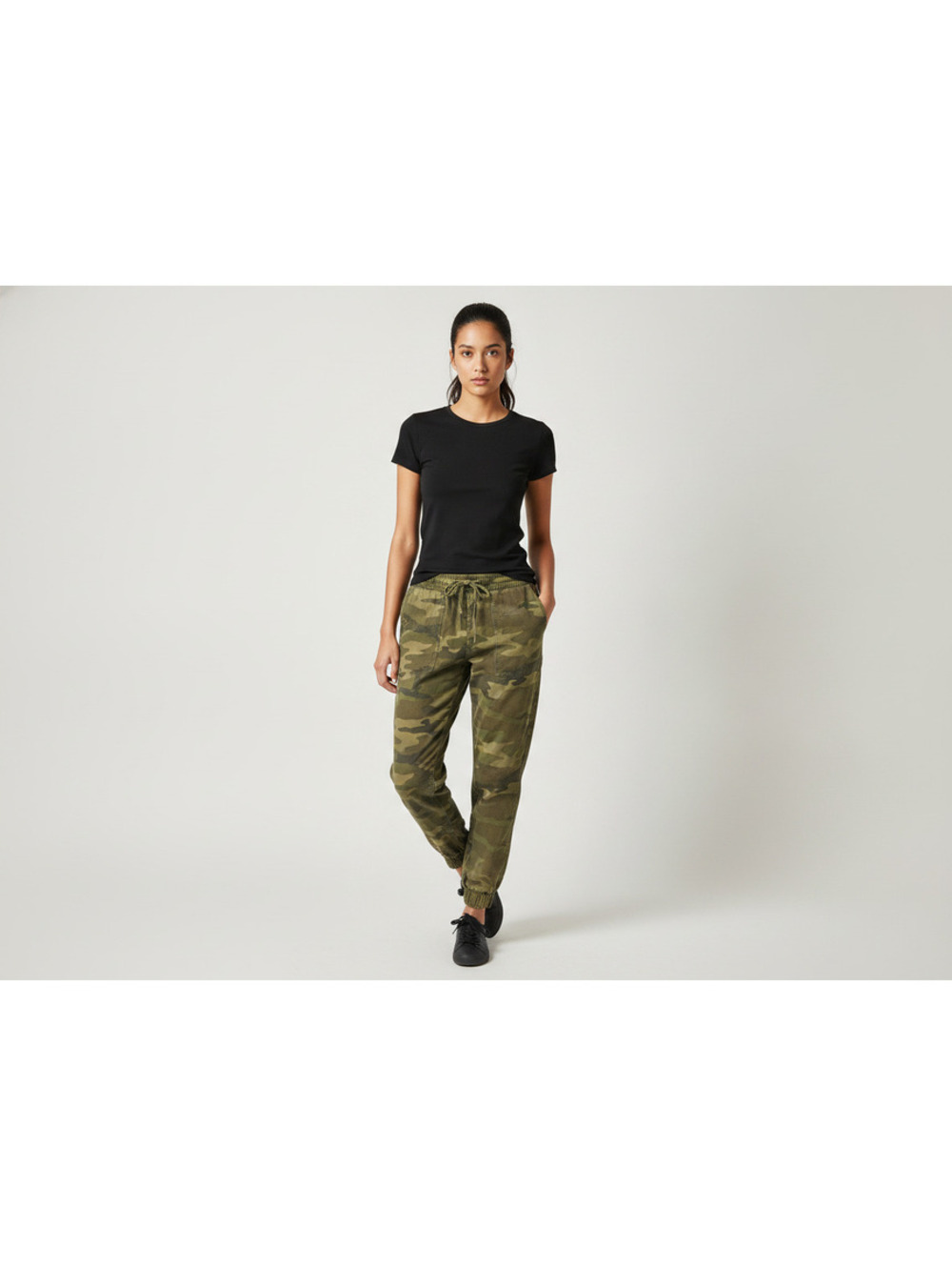 Hollister Women's Small Camo High-Rise Jogger Pants